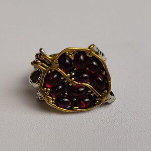 Almost new classic ring for women